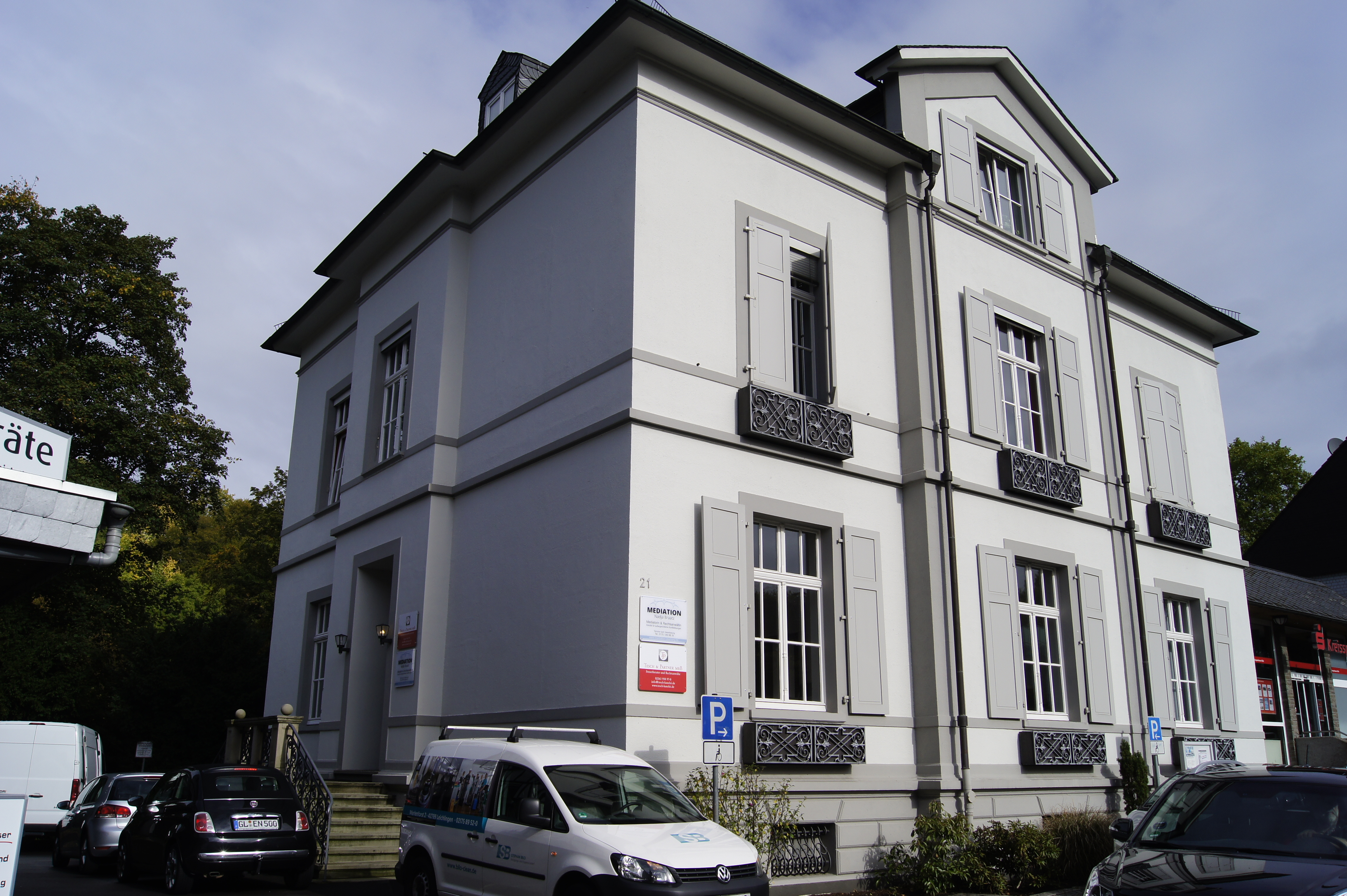 Privathaus bei der technischen Bestandsbewertung vor Ort